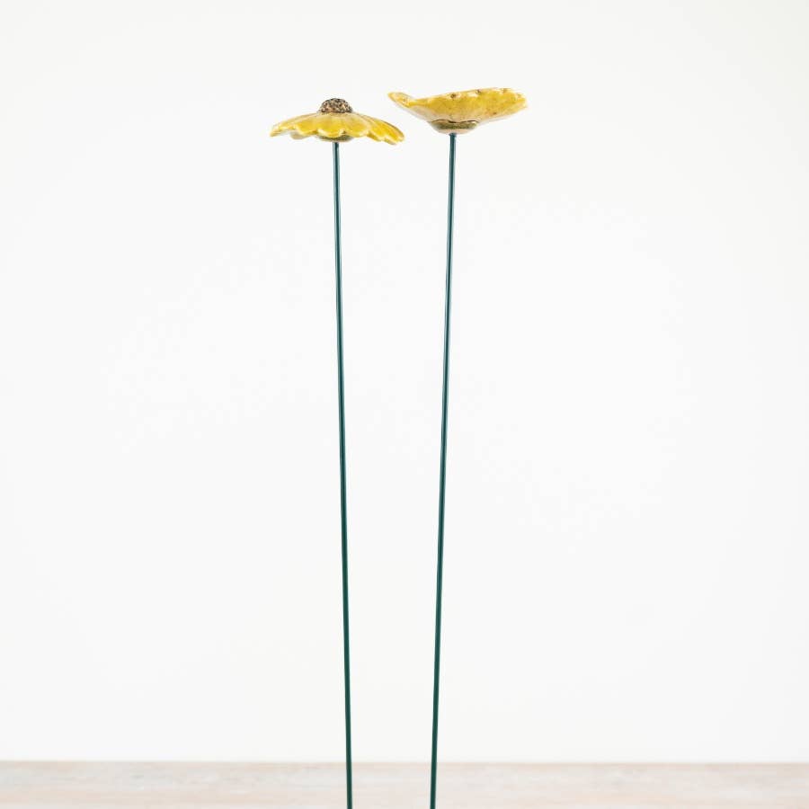 2/A Yellow Daisy Garden Stake, 60cm