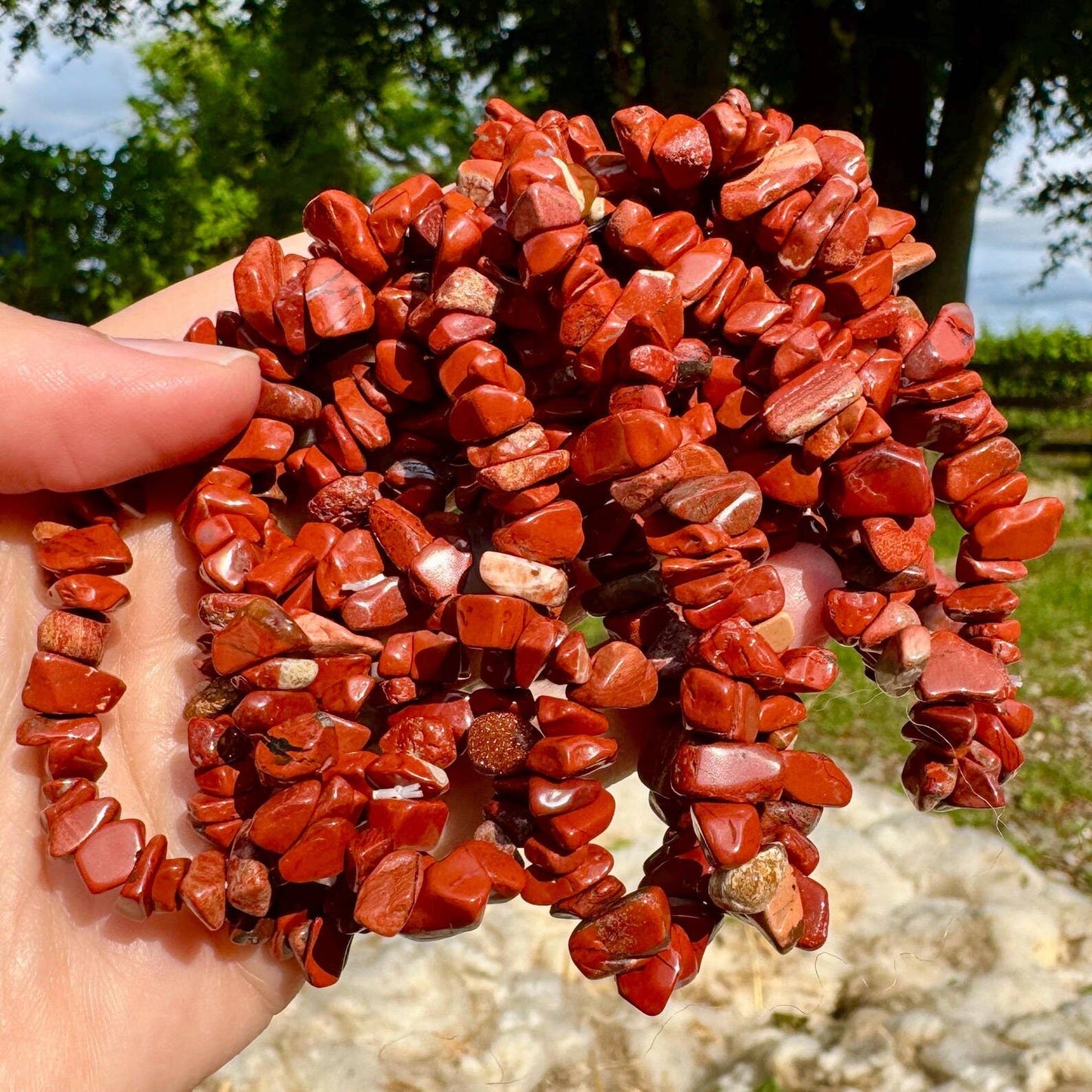 Crystal chip bracelet stretch bracelet gemstone jewelry elf: Pink Thulite