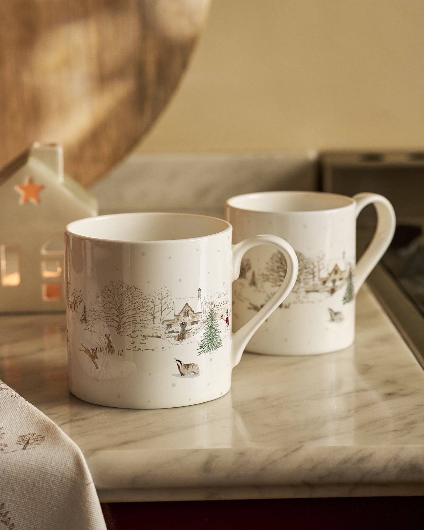 Snowy Village Mug: Standard (275ml)